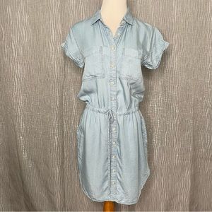 Chambray shirtdress with pockets! 🙌🏻